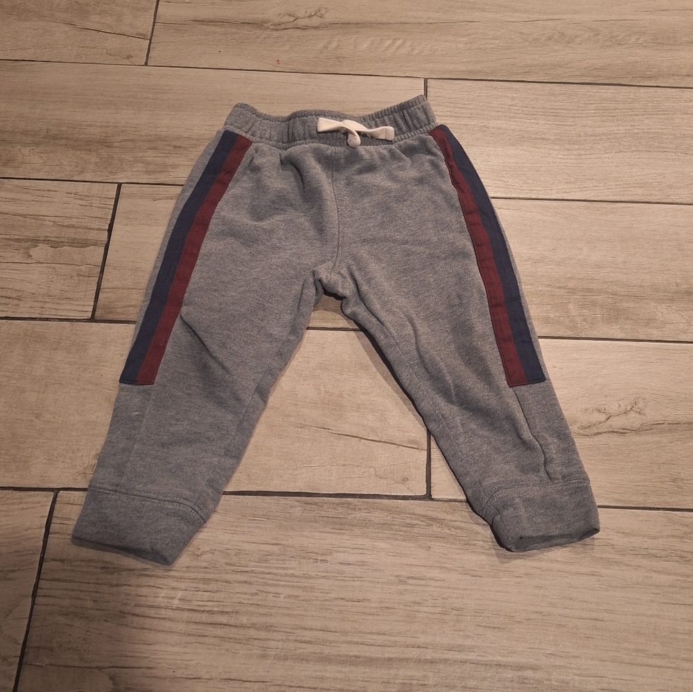 🦔Children's Place striped sweatpants🦄